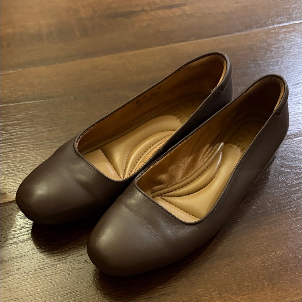Naturalizer Dark Brown Leather Flats🤎